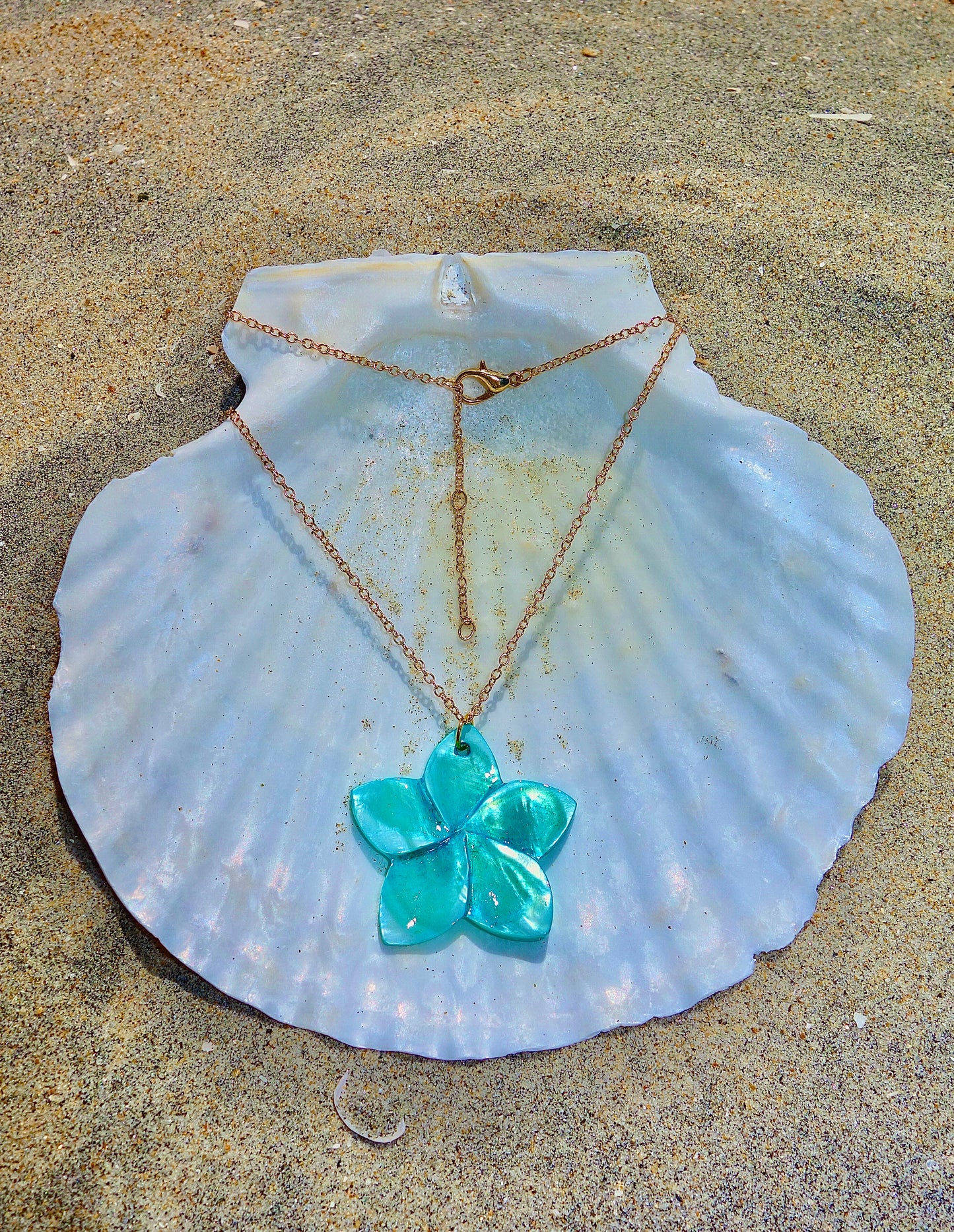 Aqua Bloom Shell Necklace