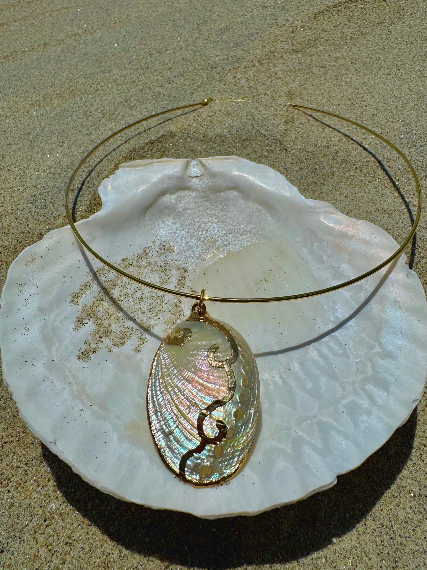 Iridescent Tide Collar Necklace